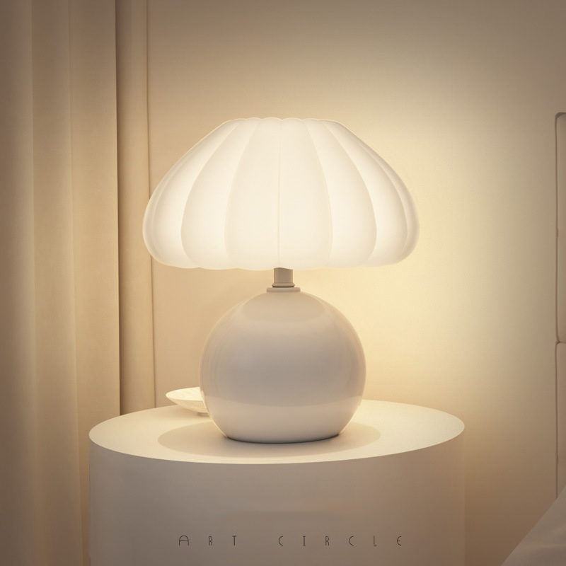 Mushroom Table Lamp - Krem tarzı başucu masa lambası fransız
